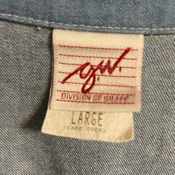 Vintage light weight denim jacket - Picture 2 of 3